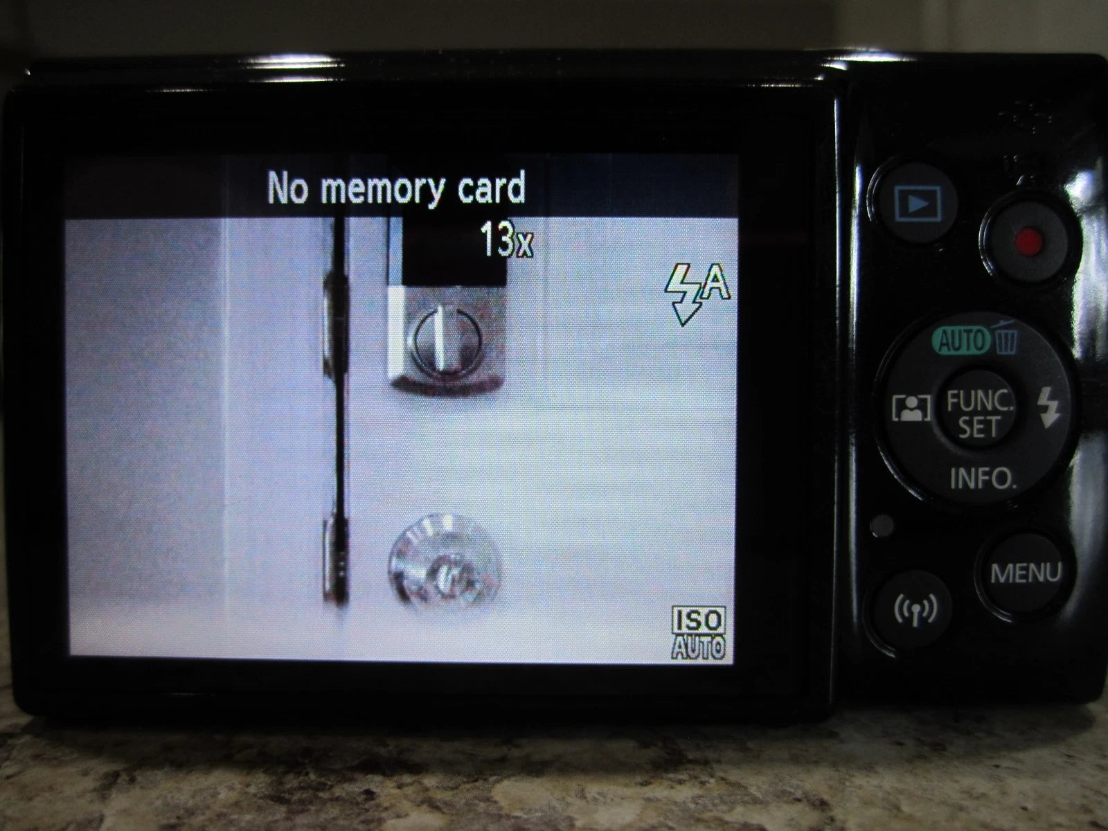 Canon PowerShot ELPH 190 IS Digital Camera 20 MP 10x Optical Zoom Face Detection