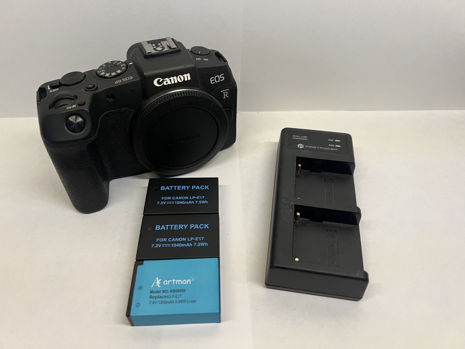 Canon EOS RP 26.2 MP Digital SLR Camera - Black (Body Only) Excellent Condition