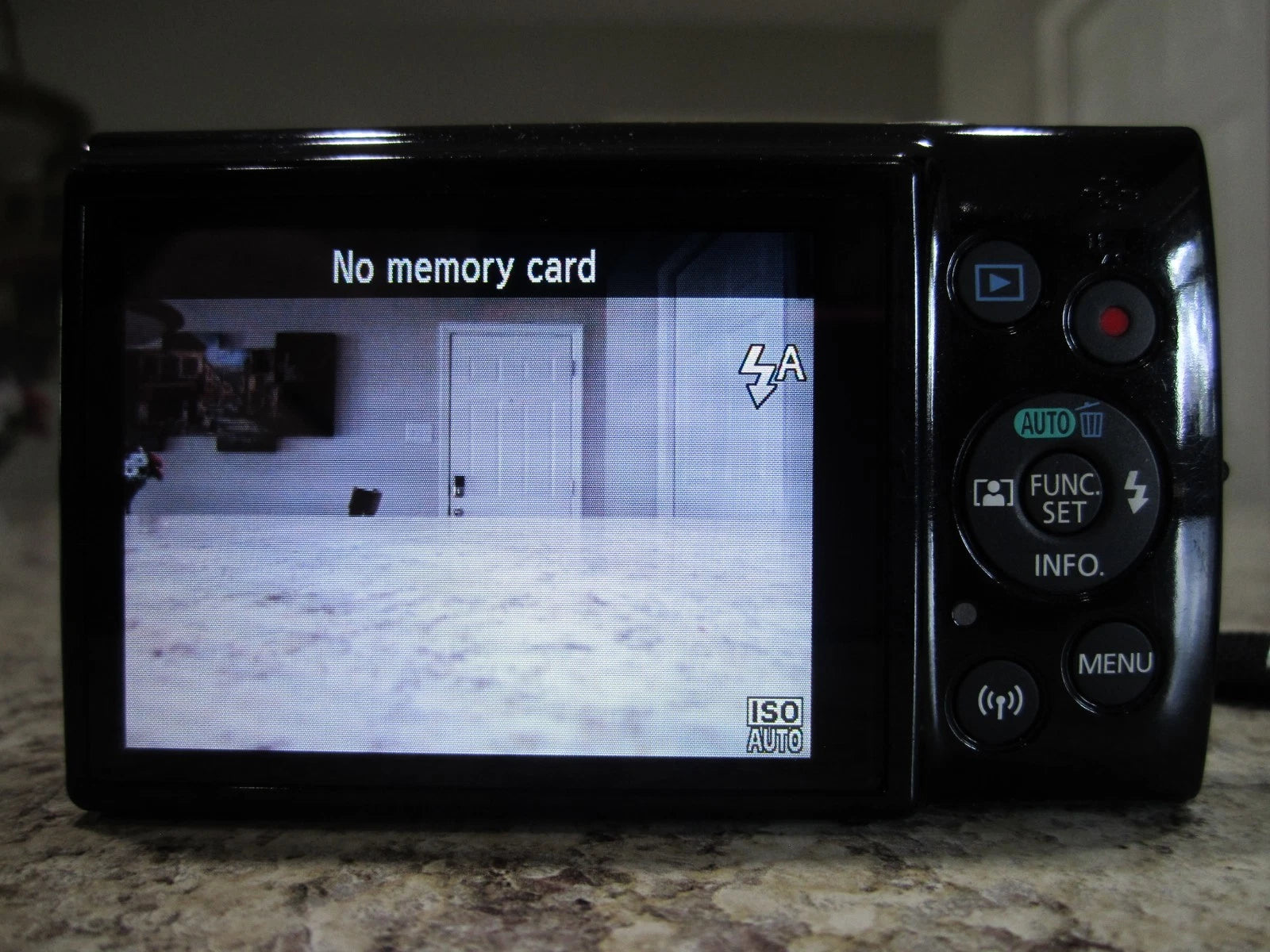 Canon PowerShot ELPH 190 IS Digital Camera 20 MP 10x Optical Zoom Face Detection
