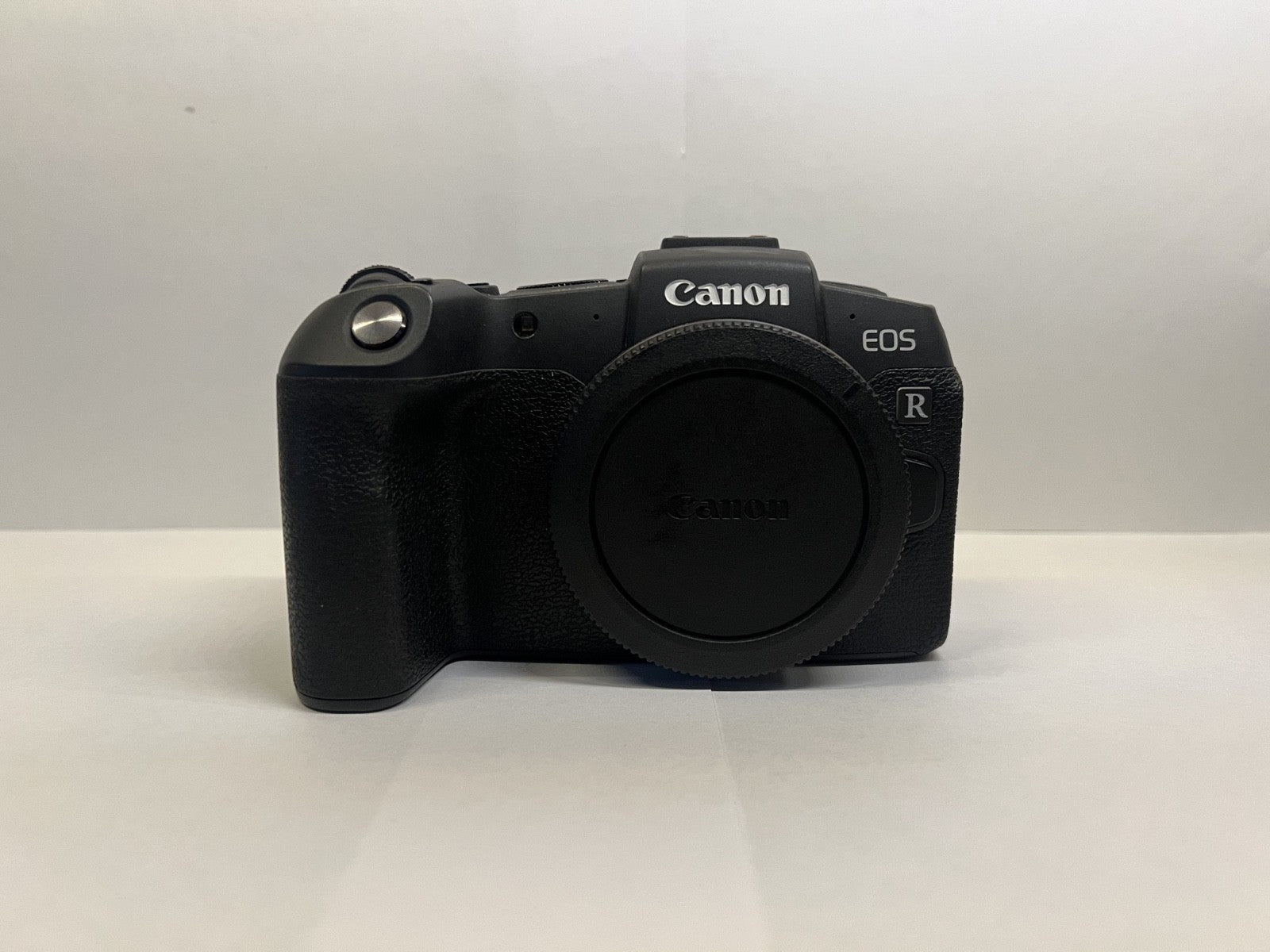 Canon EOS RP 26.2 MP Digital SLR Camera - Black (Body Only) Excellent Condition