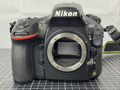 Nikon D810 36.3MP (FX) Digital SLR DSLR Camera w/ 28-300mm f/3.5-5.6 Lens