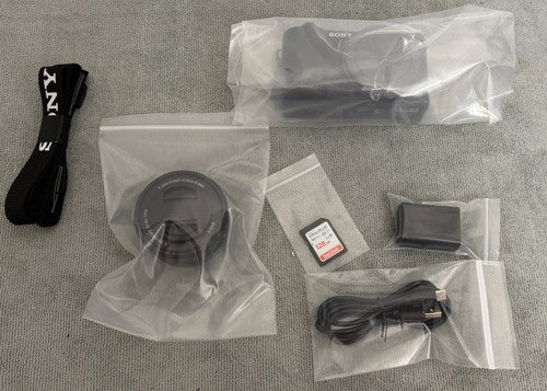 Sony Alpha ZV-E10 24.2MP 4K Camera Kit w/16-50mm Lens (887 Shutter) -Near Mint!