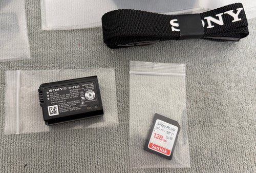 Sony Alpha ZV-E10 24.2MP 4K Camera Kit w/16-50mm Lens (887 Shutter) -Near Mint!