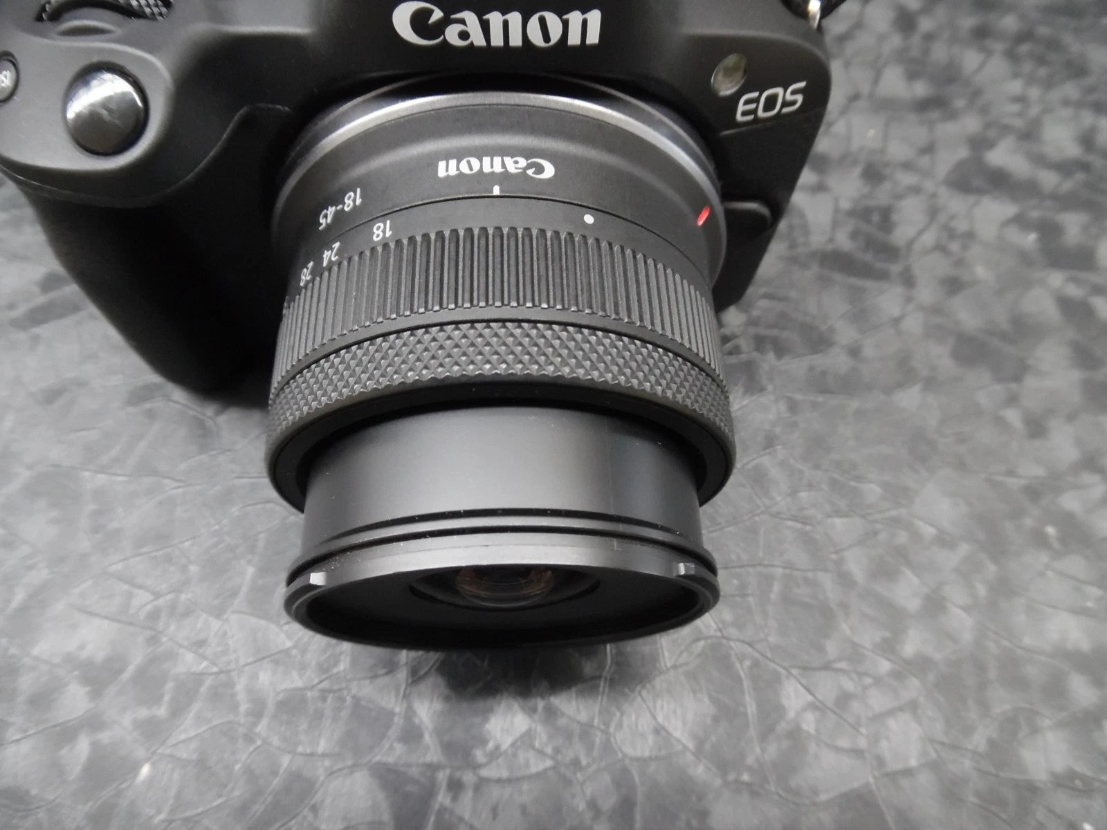 Canon EOS R50 Mirrorless Camera RF-S 18-45mm Lens