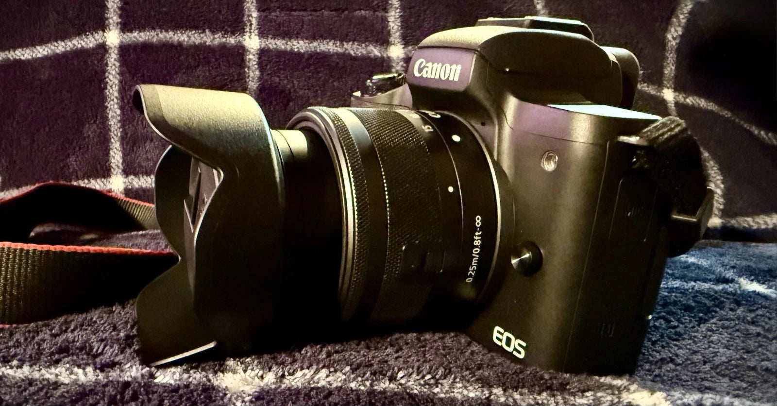 Canon EOS M50 24.1MP Mirrorless Camera with 15-45mm IS STM Lens low shuttercount