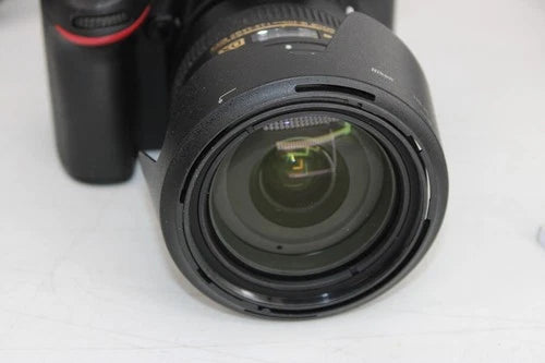 F Nikon D7200 24.2Mpxl DSLR Camera, Nikon Af-s 18-200mm 3.5-5.6 lens, Working
