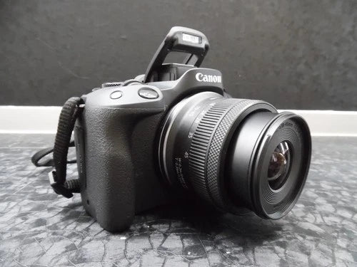 Canon EOS R50 Mirrorless Camera RF-S 18-45mm Lens