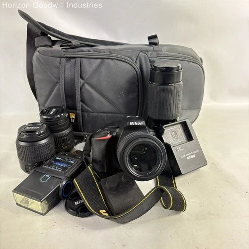 Nikon D D5500 24.2MP Digital SLR Camera + Lenses, Flash, Charger & Bag (Works)