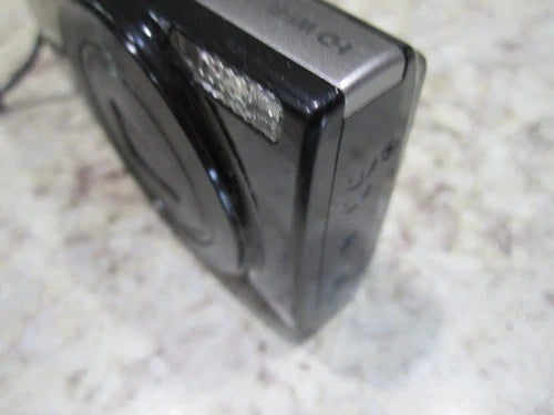 Canon PowerShot ELPH 190 IS Digital Camera 20 MP 10x Optical Zoom Face Detection