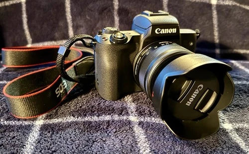 Canon EOS M50 24.1MP Mirrorless Camera with 15-45mm IS STM Lens low shuttercount