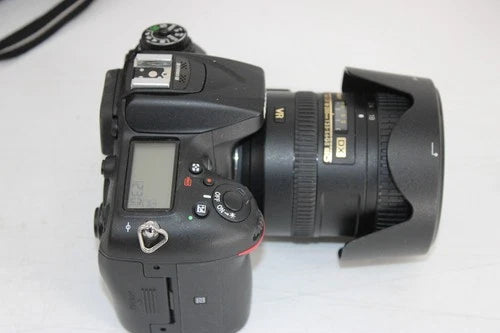 F Nikon D7200 24.2Mpxl DSLR Camera, Nikon Af-s 18-200mm 3.5-5.6 lens, Working