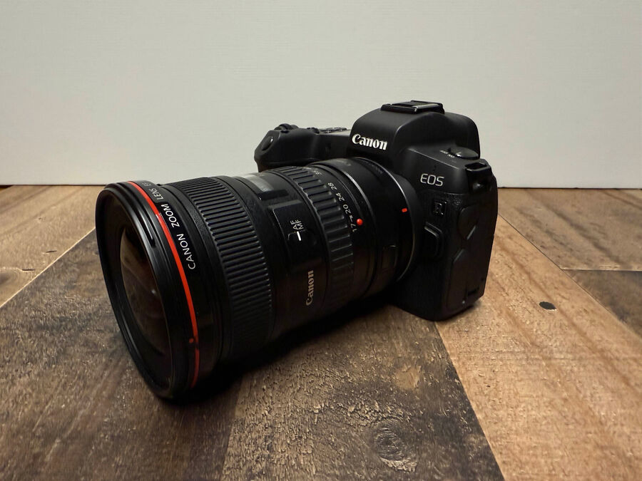 Canon EOS R with 17-40mm EF Lens and Canon EF Adapter - Bag included!