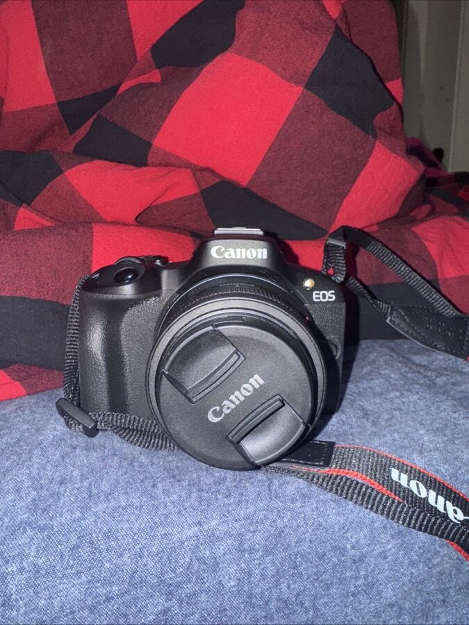 Canon EOS R50 4K Video Mirrorless Camera with RF-S 18-45mm f/4.5-6.3 IS STM Lens